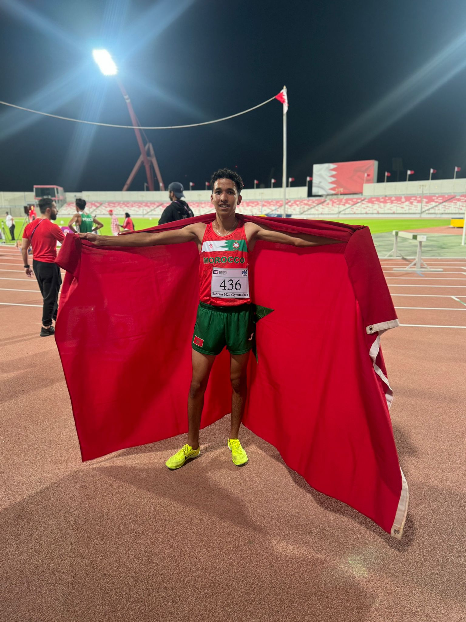 في الولايات المتحدة الأمريكية، التلميذ بلال محفوظ يتأهل لنهائي 1500 متر موانع، لكنه سقط في السباق